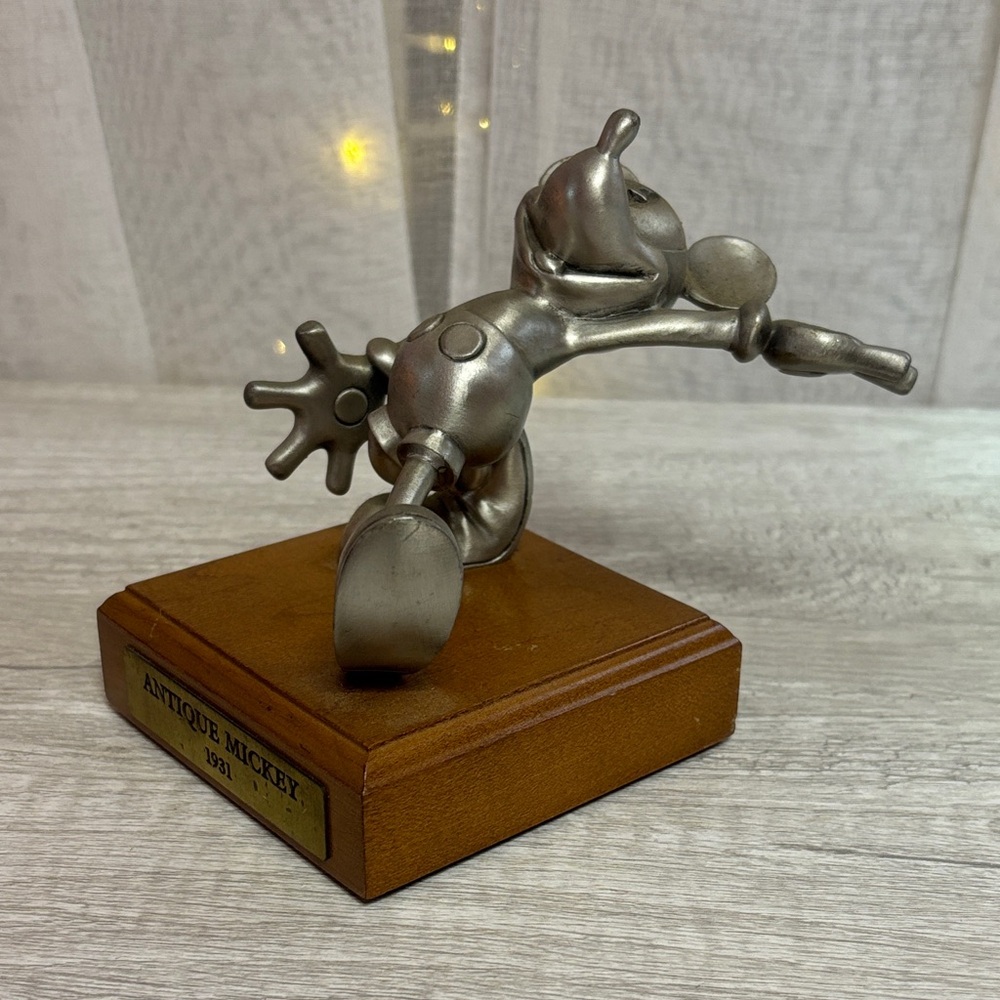 Disney Mickey Mouse 1931 Antique Mickey on Wooden Base - Picture 2 of 9